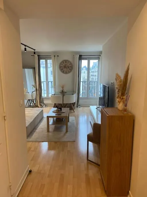 Апартаменты Vue Tour Eiffel Trocadero Париж